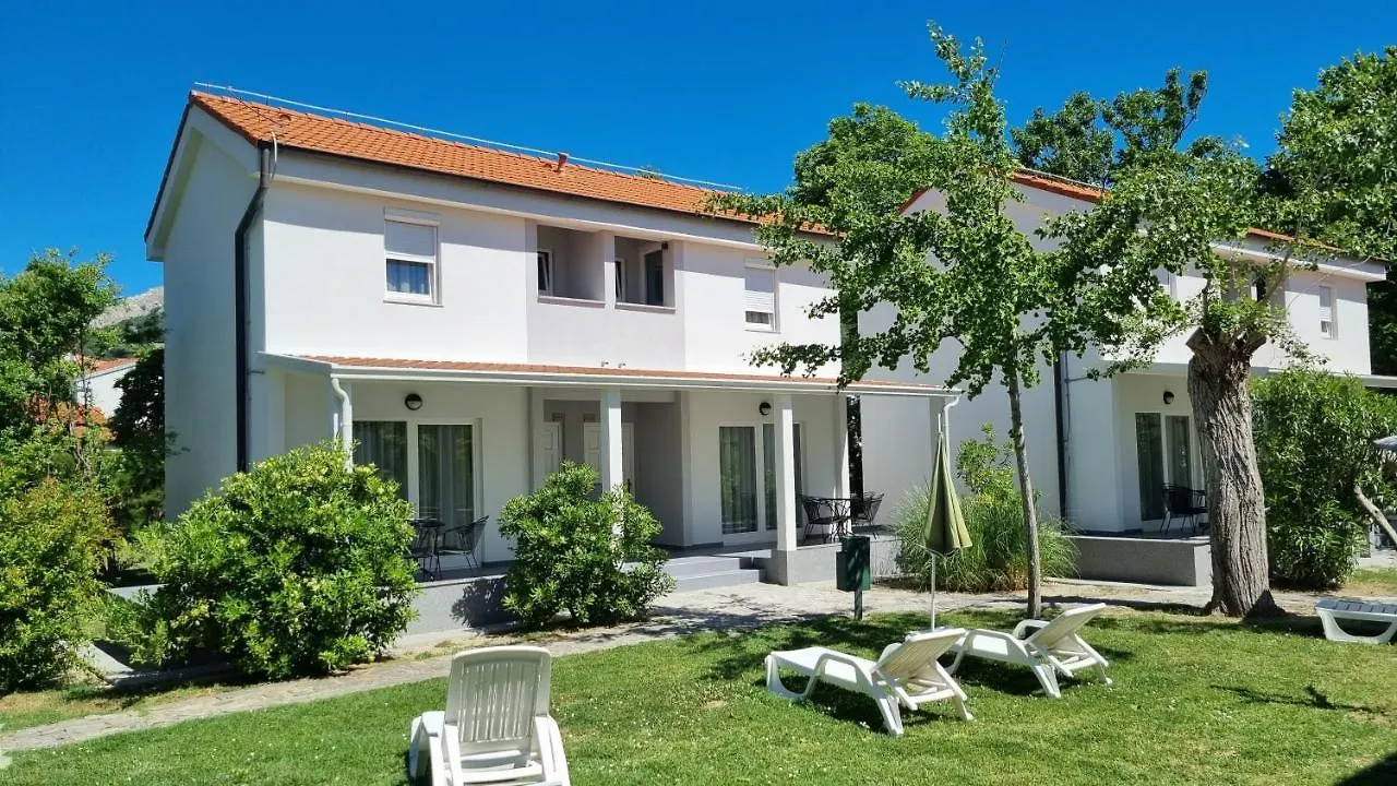باشْكا Villas Corinthia شقة فندقية