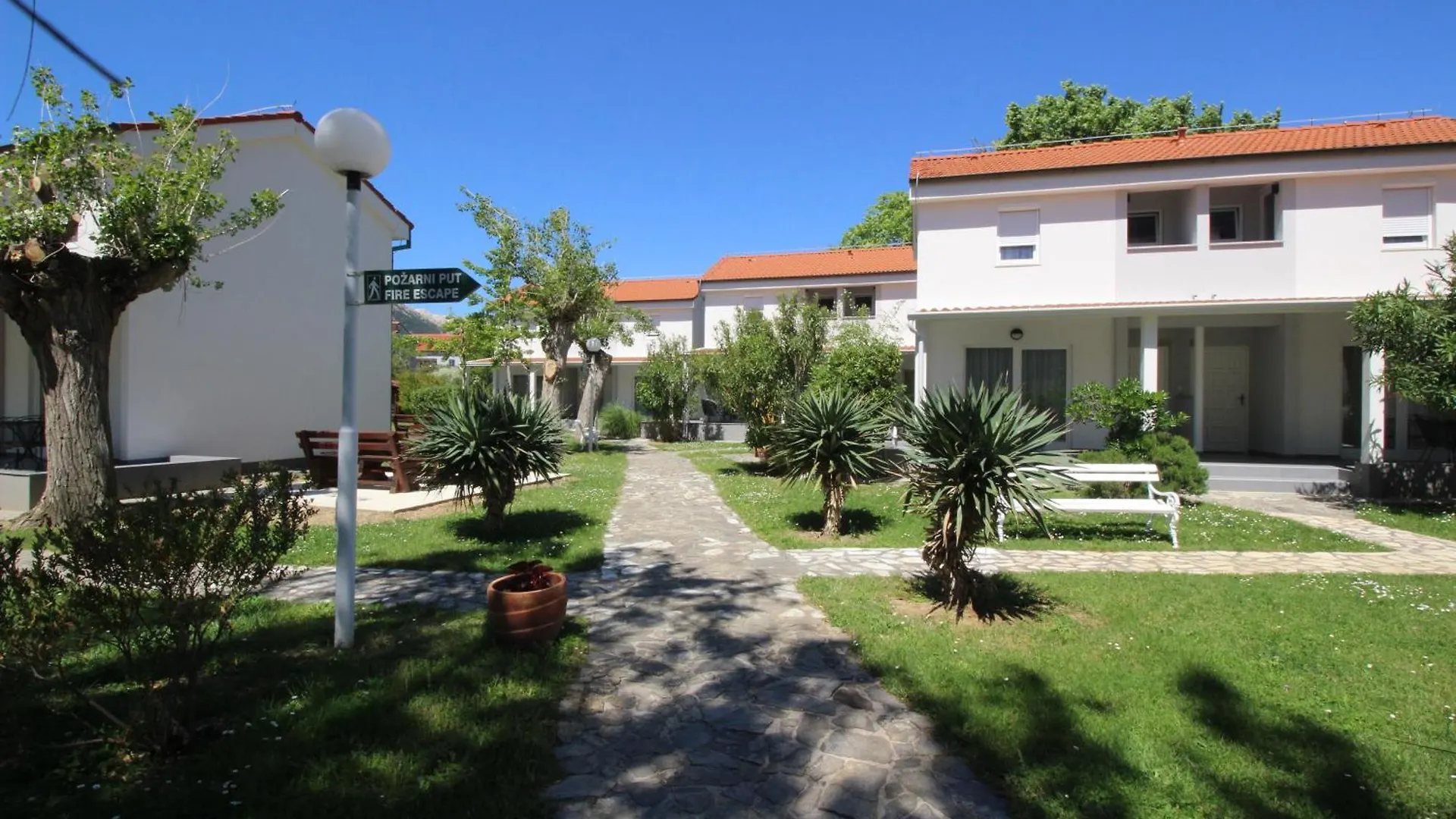 باشْكا Villas Corinthia